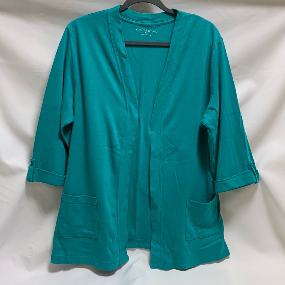 Lightweight 3/4 length sleeve cardigan